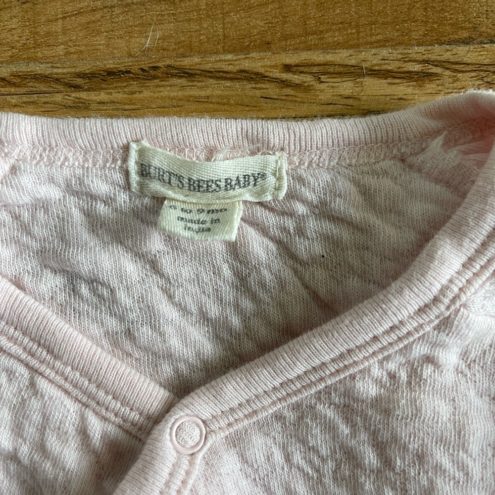 Burt's Bees Baby Organic Cotton Quilted Bee Wrap Front Pink Jumpsuit 6-9 month - Picture 4 of 7